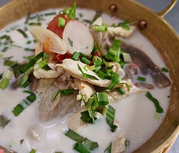 TOM KA KAI